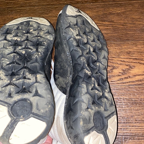 Jordan Trainer SZ 10. Black / white / gold / white spotted - Picture 6 of 6